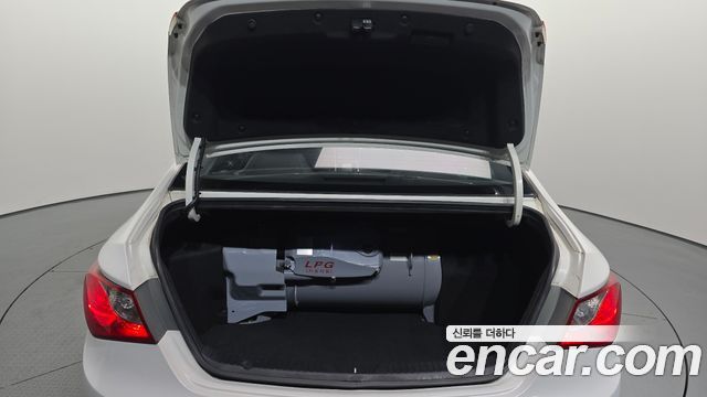 Hyundai Sonata 2010 — photo 19