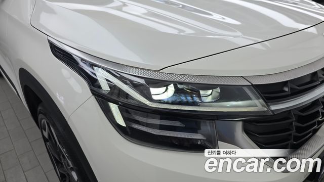 Kia Seltos 2023 — photo 8
