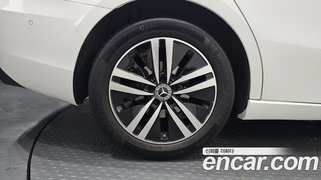 Mercedes-Benz A-Class 2021 — photo 5