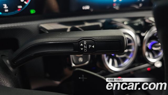 Mercedes-Benz A-Class 2021 — photo 12