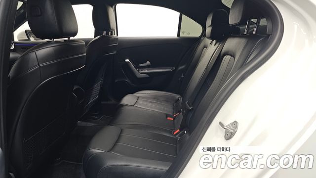 Mercedes-Benz A-Class 2021 — photo 17