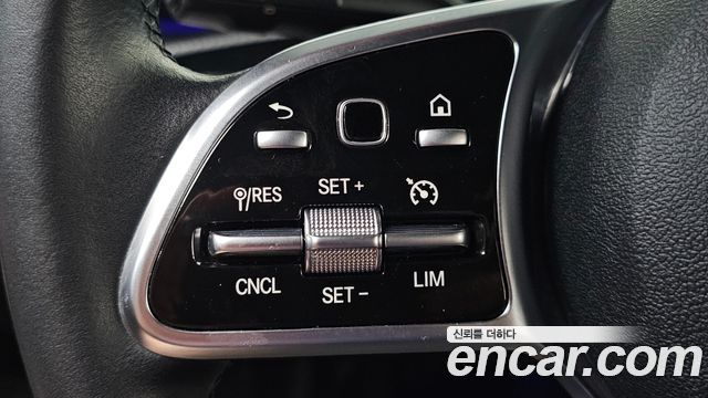 Mercedes-Benz A-Class 2021 — photo 19