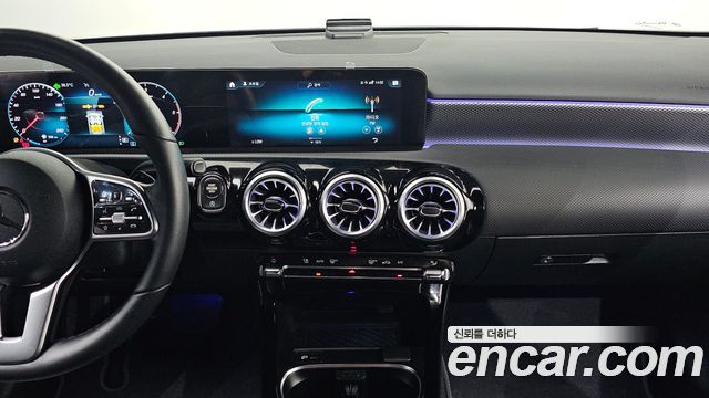 Mercedes-Benz A-Class 2021 — photo 20