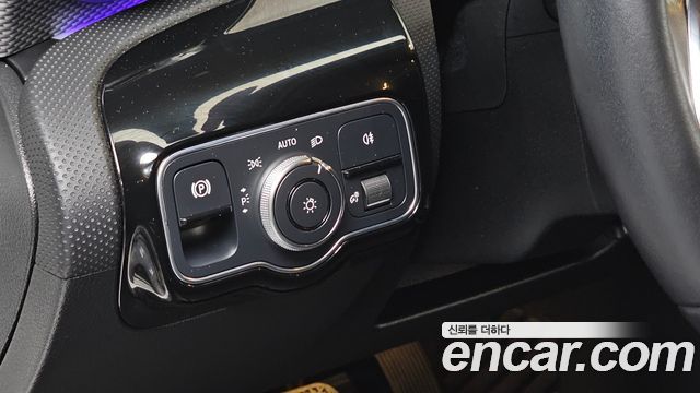 Mercedes-Benz A-Class 2021 — photo 22