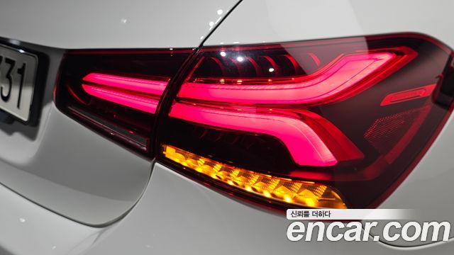 Mercedes-Benz A-Class 2021 — photo 9