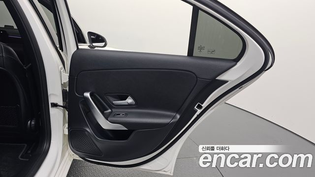 Mercedes-Benz A-Class 2021 — photo 15