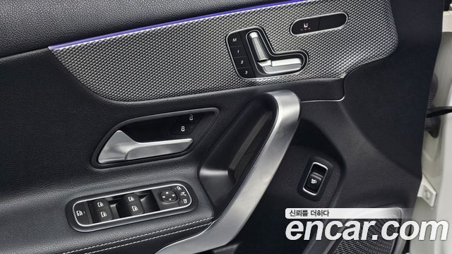 Mercedes-Benz A-Class 2021 — photo 27