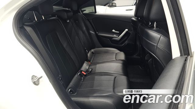Mercedes-Benz A-Class 2021 — photo 28