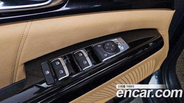 Kia Canival 2021 — photo 23