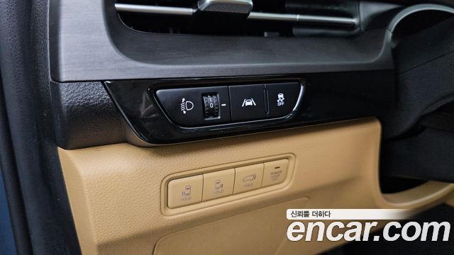 Kia Canival 2021 — photo 24