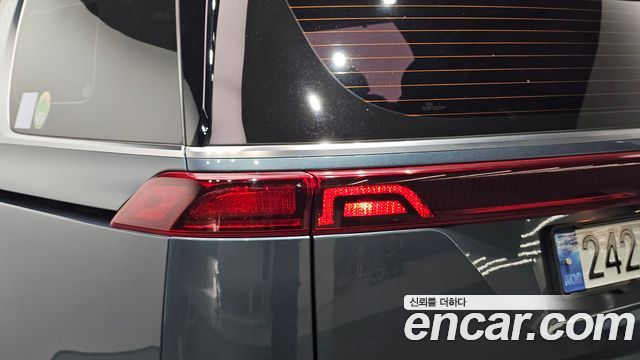 Kia Canival 2021 — photo 9