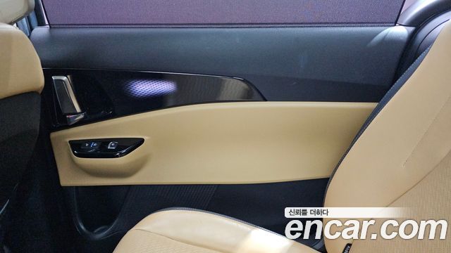 Kia Canival 2021 — photo 15