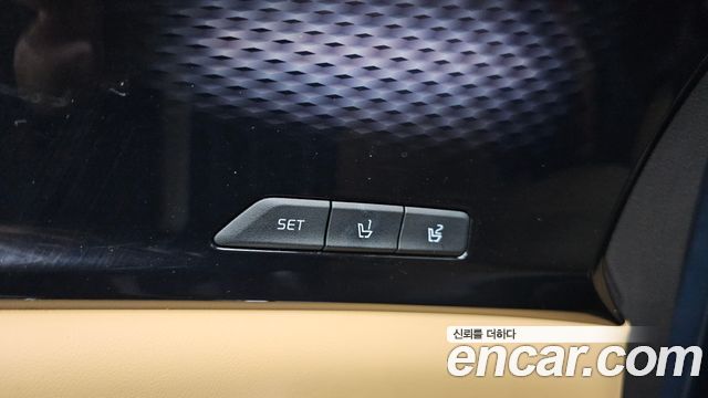 Kia Canival 2021 — photo 29
