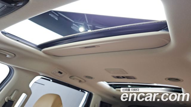 Kia Canival 2021 — photo 30