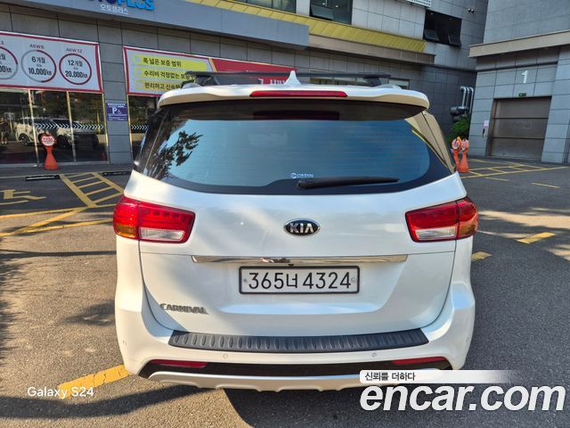 Kia Canival 2018 — photo 3