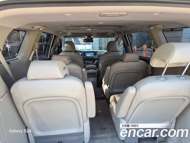 Kia Canival 2018 — photo 6