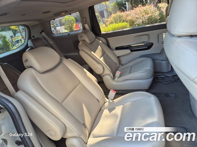 Kia Canival 2018 — photo 10