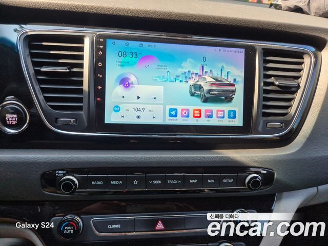 Kia Canival 2018 — photo 17