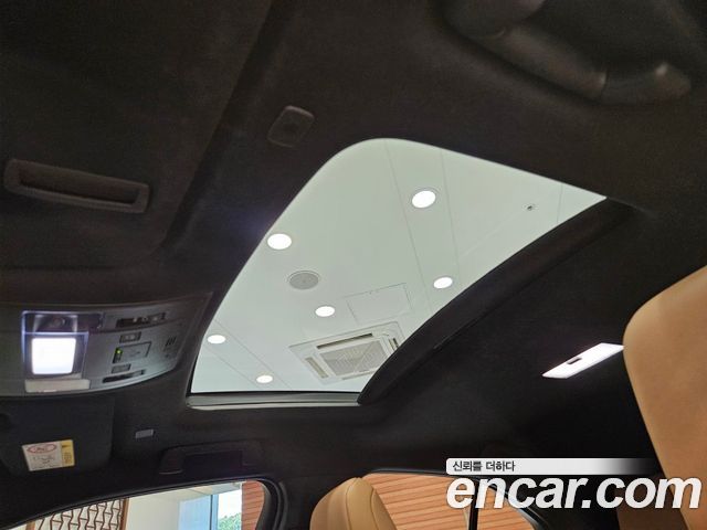 Lexus UX 2025 — photo 5