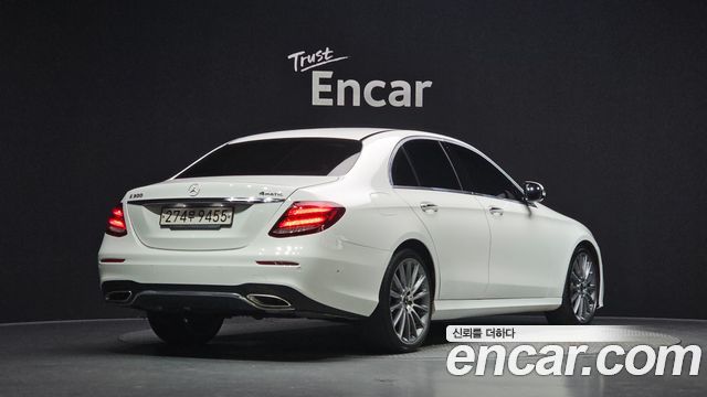 Mercedes-Benz E-Class 2018 — photo 2