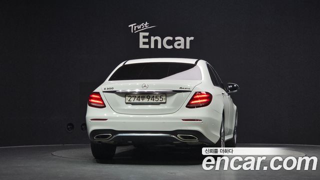 Mercedes-Benz E-Class 2018 — photo 4
