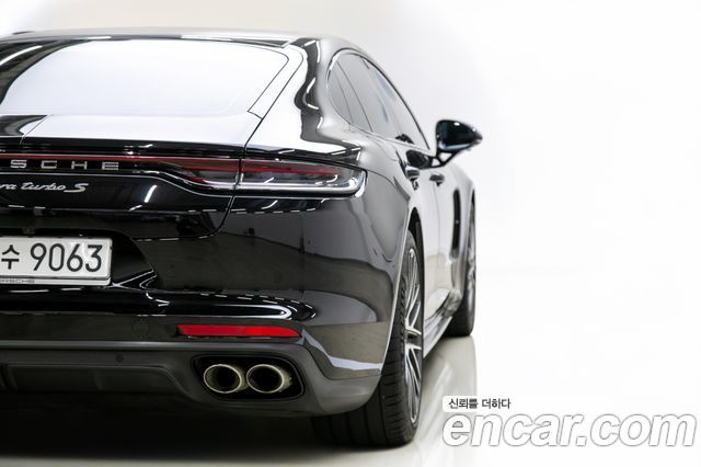 Porsche Panamera 2021 — photo 8