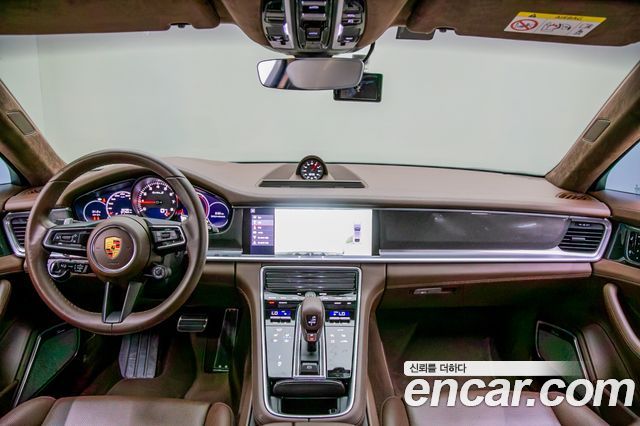 Porsche Panamera 2021 — photo 10