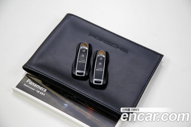 Porsche Panamera 2021 — photo 20