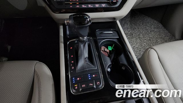 Kia Canival 2016 — photo 8