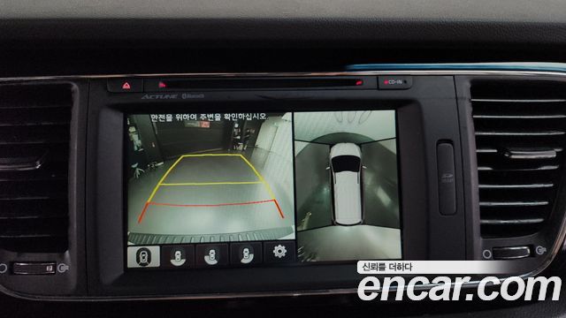 Kia Canival 2016 — photo 14