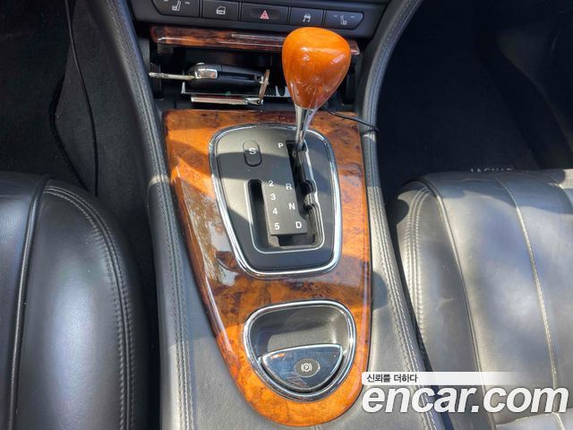 Jaguar S-TYPE 2008 — photo 11