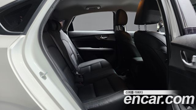Kia K3 2019 — photo 11