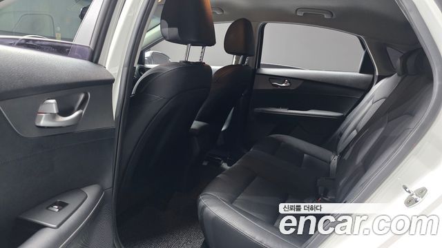 Kia K3 2019 — photo 12