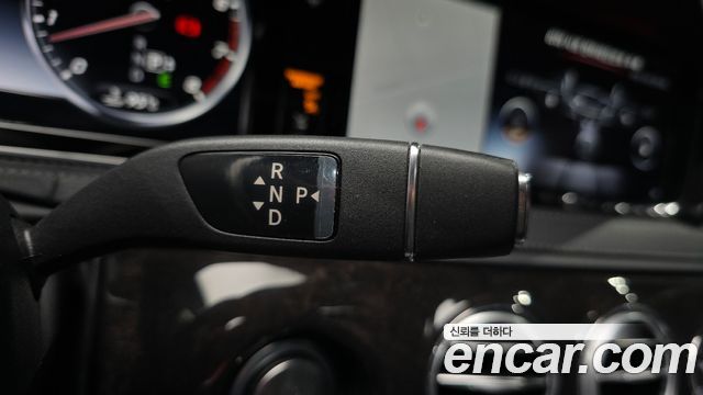 Mercedes-Benz S-Class 2016 — photo 12