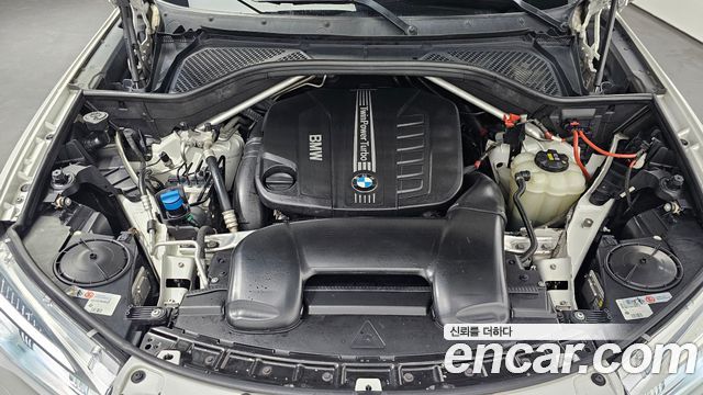 BMW X5 2016 — photo 6
