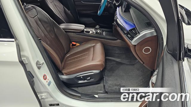 BMW X5 2016 — photo 11