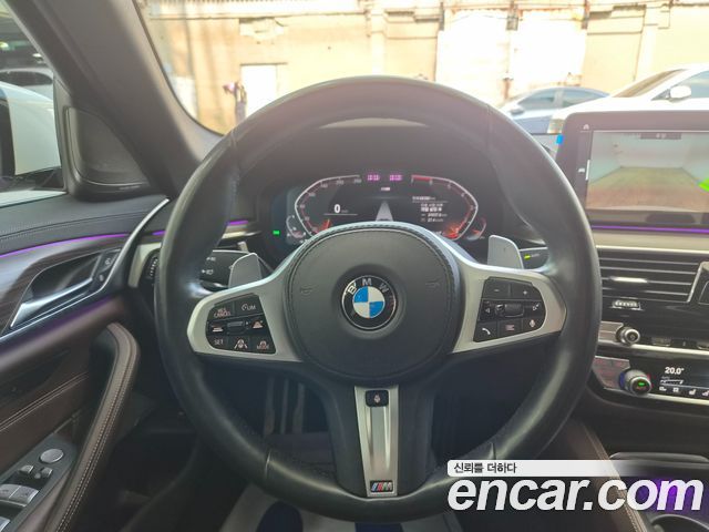 BMW 5-Series 2021 — photo 9