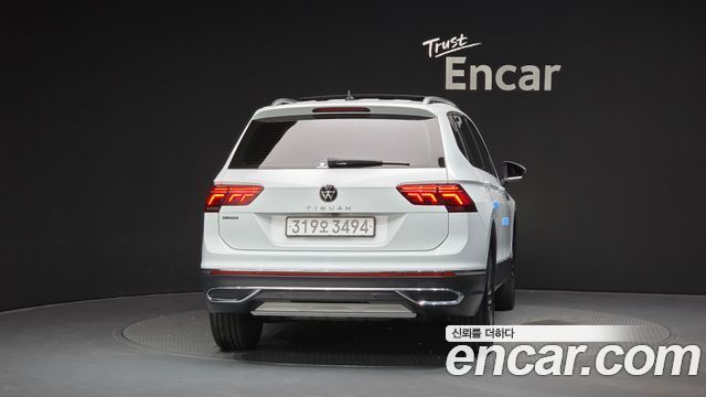 Volkswagen Tiguan 2024 — photo 4
