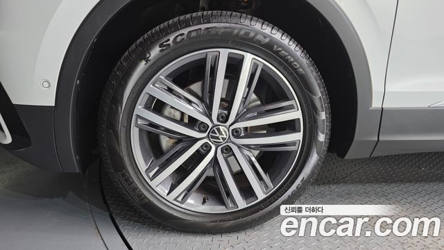Volkswagen Tiguan 2024 — photo 5
