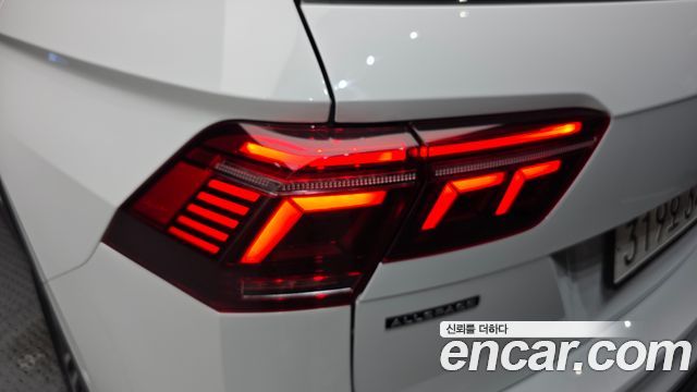 Volkswagen Tiguan 2024 — photo 9