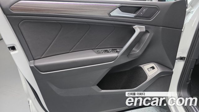 Volkswagen Tiguan 2024 — photo 14