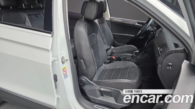 Volkswagen Tiguan 2024 — photo 16