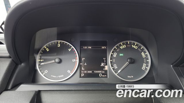 Land Rover Discovery 2013 — photo 8