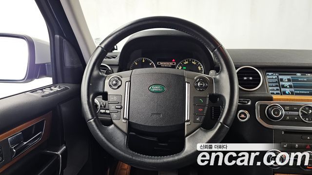 Land Rover Discovery 2013 — photo 13