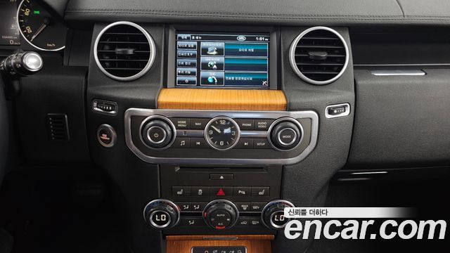 Land Rover Discovery 2013 — photo 14