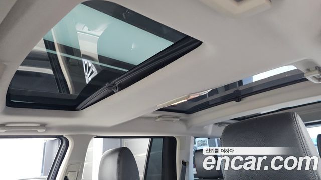 Land Rover Discovery 2013 — photo 18