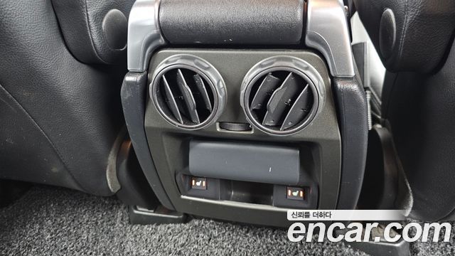 Land Rover Discovery 2013 — photo 19