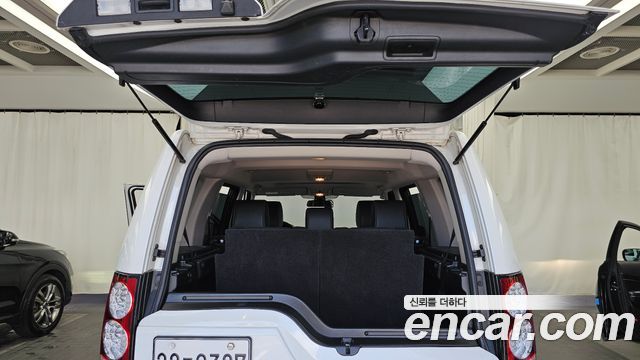 Land Rover Discovery 2013 — photo 20