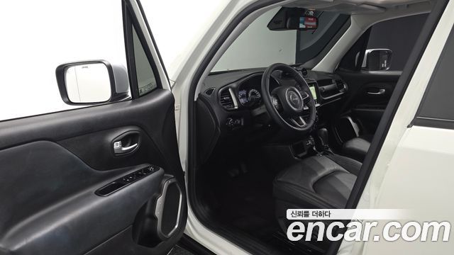 Jeep Renegade 2022 — photo 13