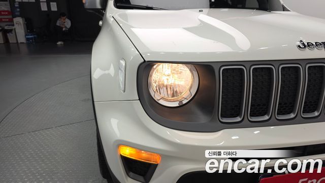 Jeep Renegade 2022 — photo 8